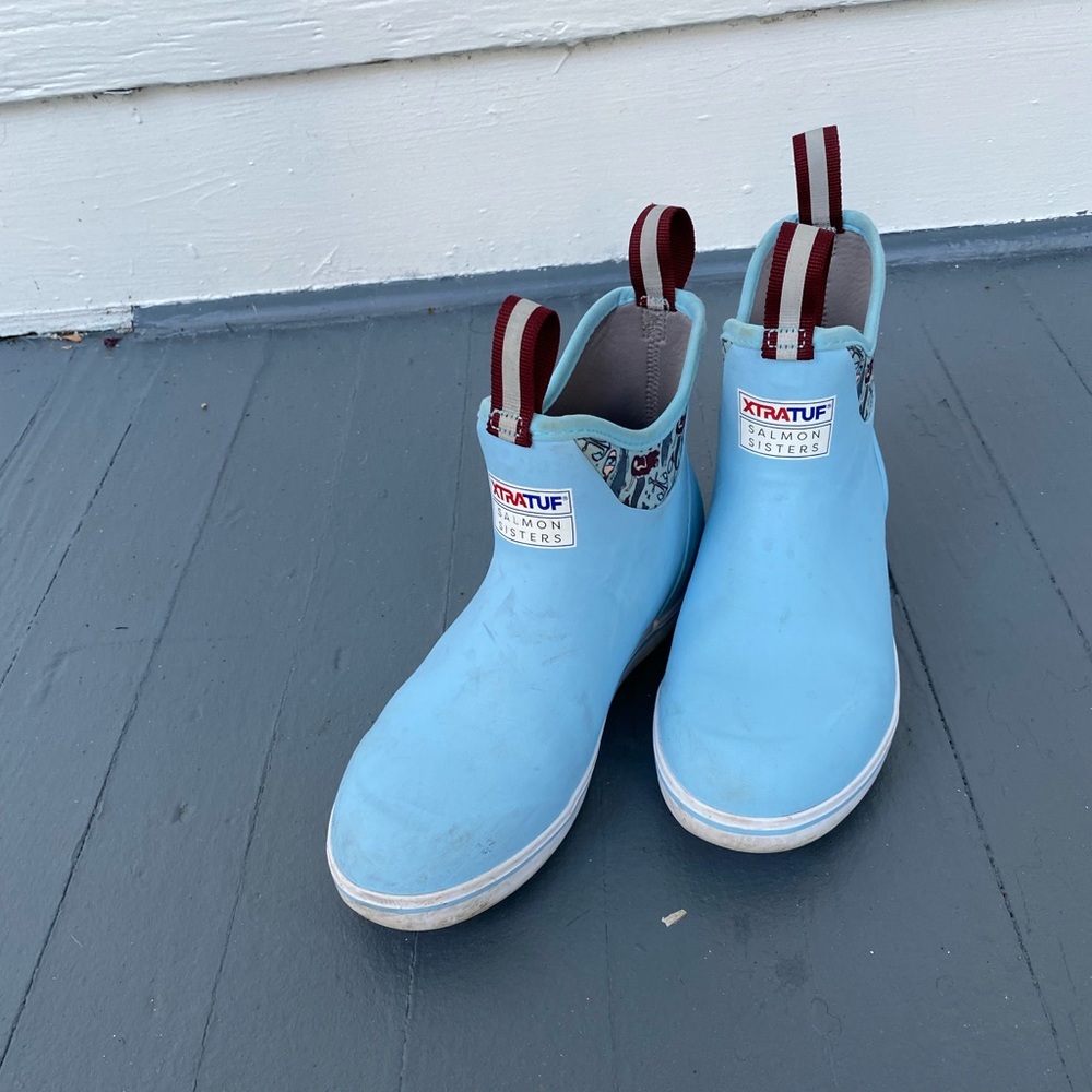 Salmon Sisters Xtra Tuf deck boots